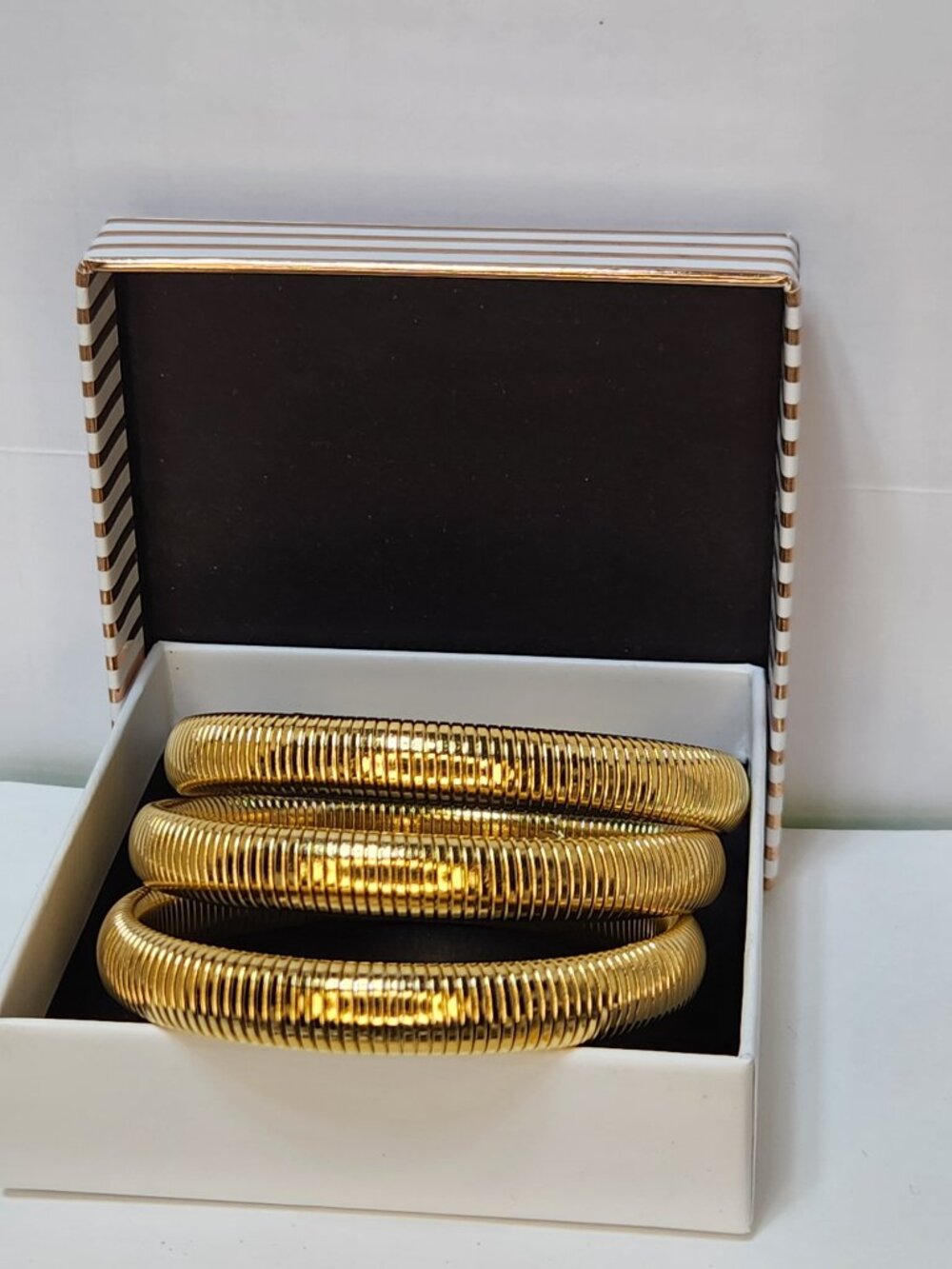 Flex Snake Chain Bracelet- Set of 3 (12mm wide)- Gold - Picture 4 of 6